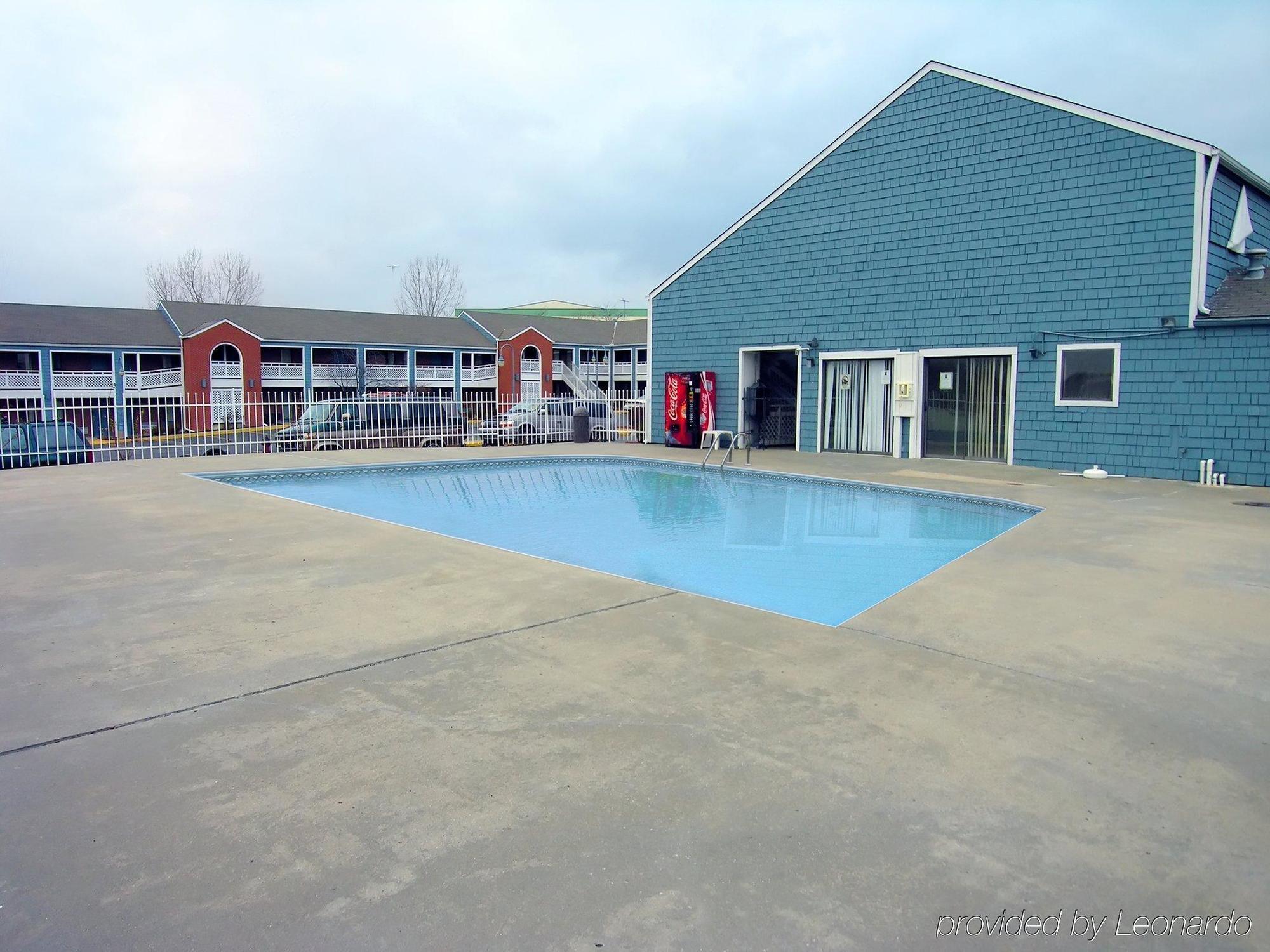 Days Inn Kansas City-Worlds Of Fun Exterior foto