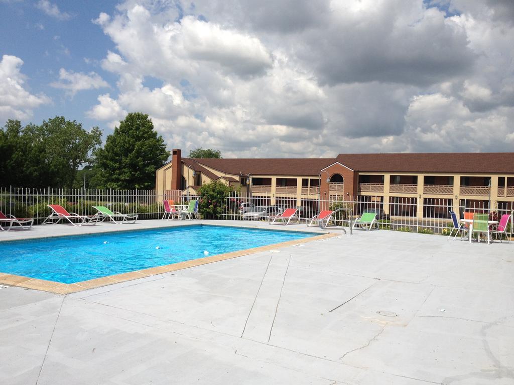 Days Inn Kansas City-Worlds Of Fun Exterior foto